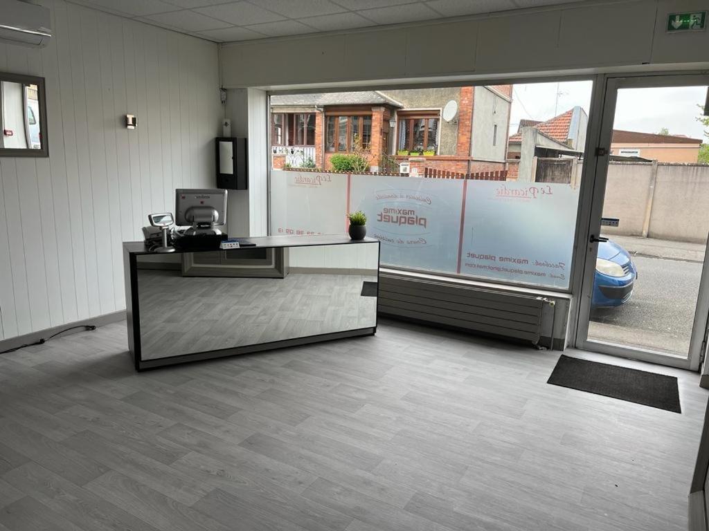 Hotel Restaurant Le Picardie Chauny Exteriér fotografie